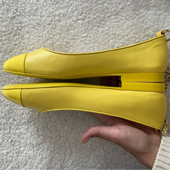 BNWB Chanel Yellow Ankle Chain Ballet Flats Sz 38.5 - Picture 9 of 12